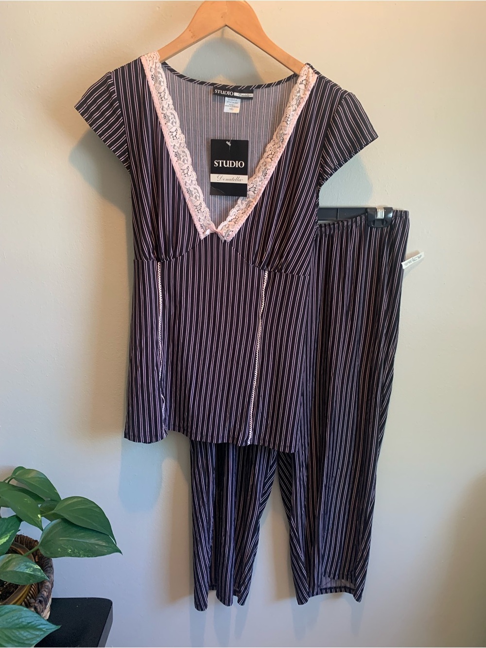 Studio Donatella NWT Navy and Pale Pink Striped Pajama Set with Pink Lace Trim